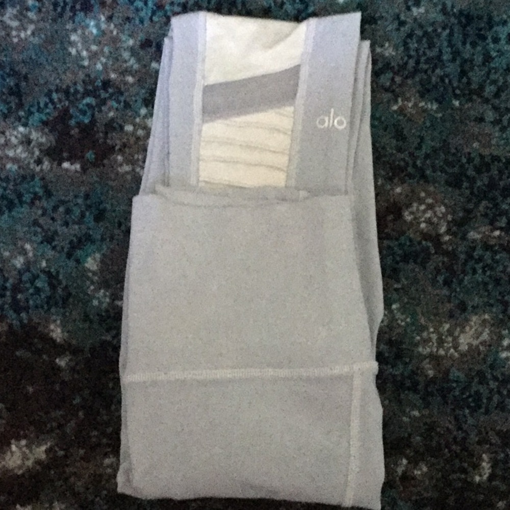 alo yoga pants, small